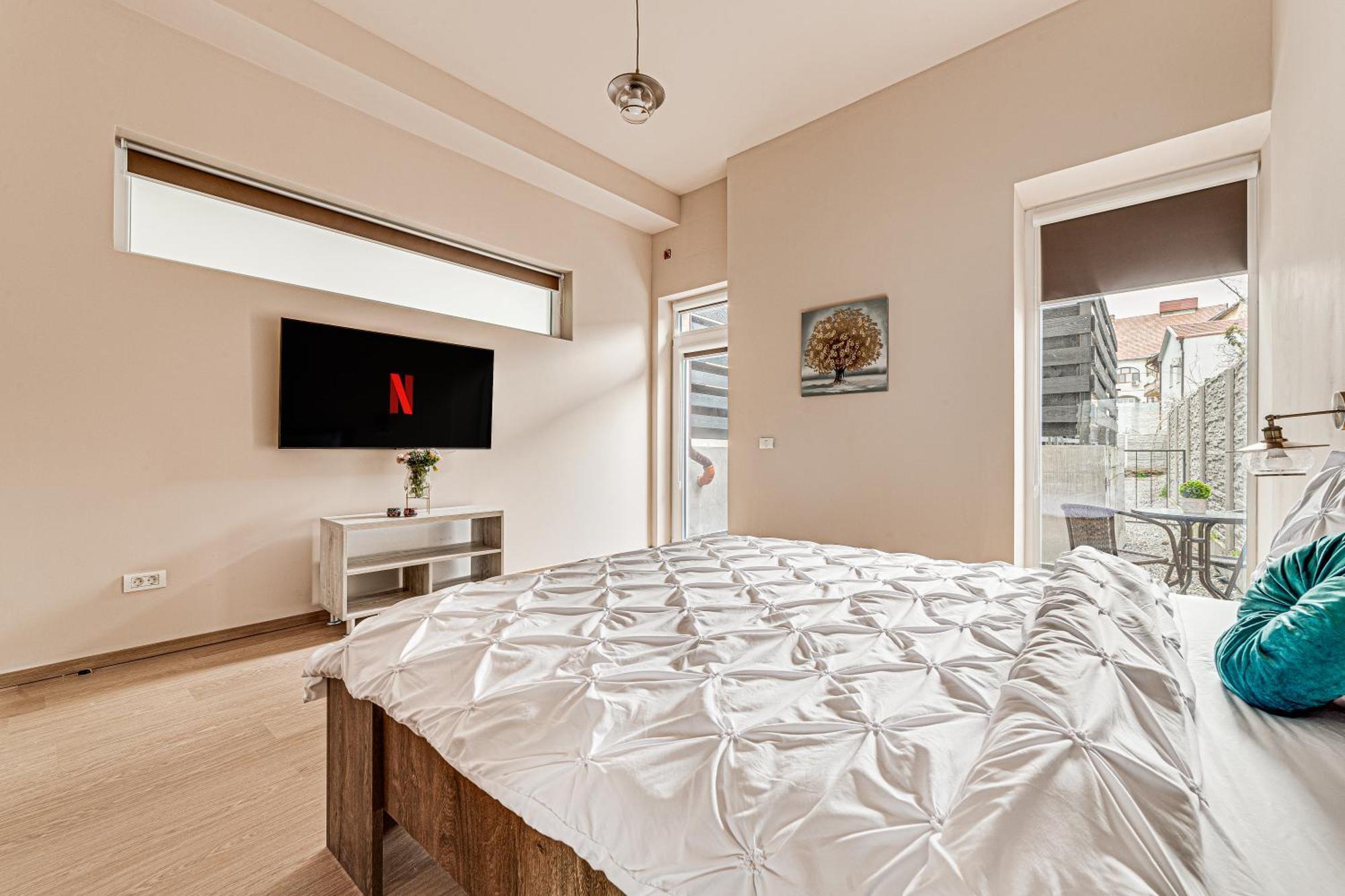 Ari Central Grand Apartments - Luxurious Stay Арад Экстерьер фото